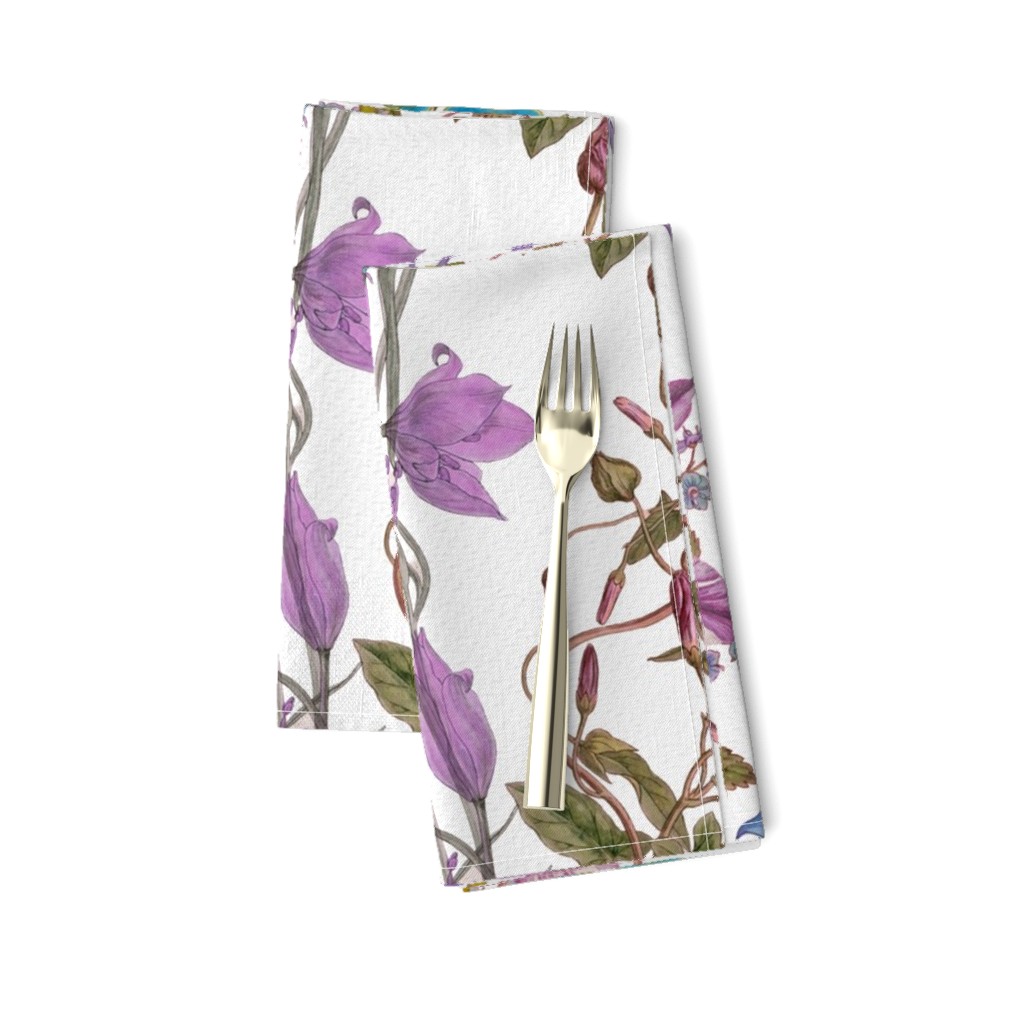 Table linen — Napkins, folded with fork