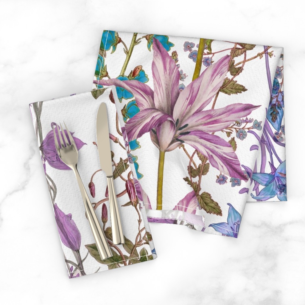 Table linen — Napkins with cutlery